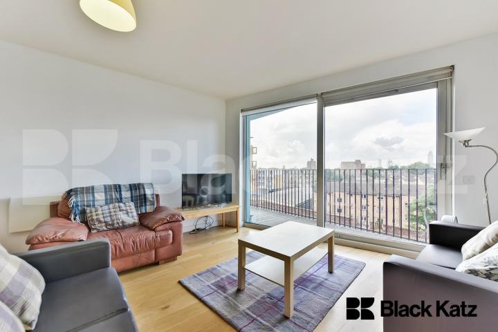 24 hour concierge, roof terrace & inclusive of water rates South Central Steedman Street, Elephant and Castle